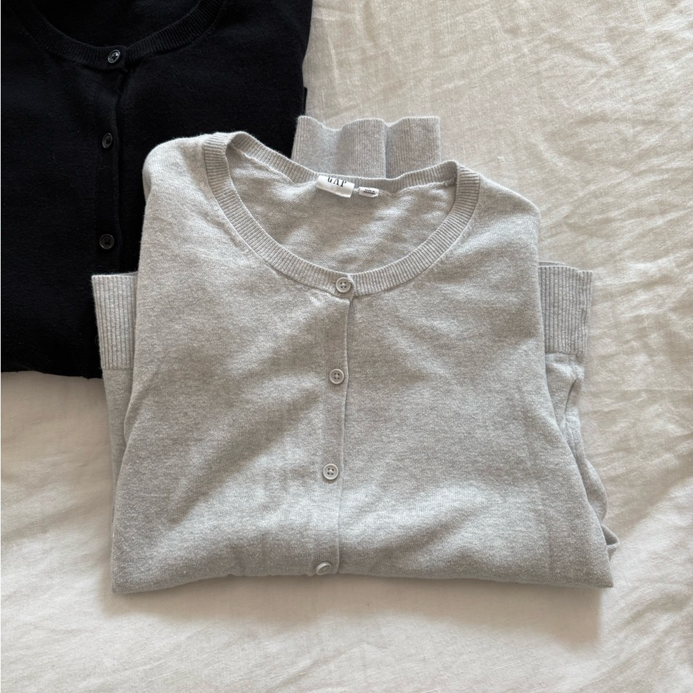 GAP Women's Black and Light Gray Cardigan Set LOT - Classic Cardigan - Picture 11 of 16